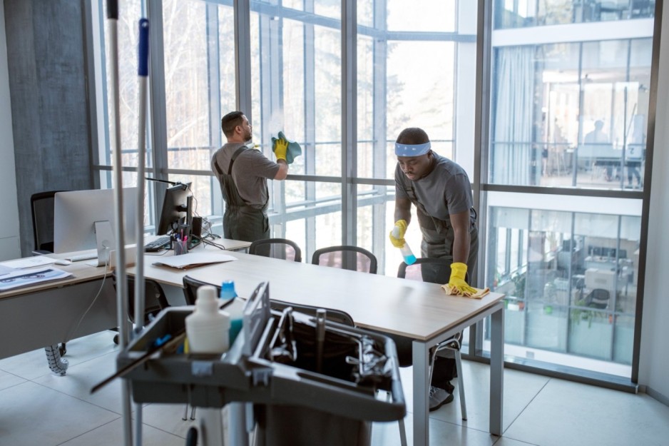 commercial office cleaning service in london